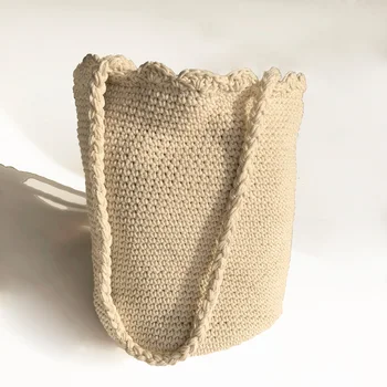 Hand knitted women's bag new net red same paragraph summer retro hand-woven shoulder portable straw bag
Hand knitted women's bag new net red same paragraph summer retro hand-woven shoulder portable straw bag
