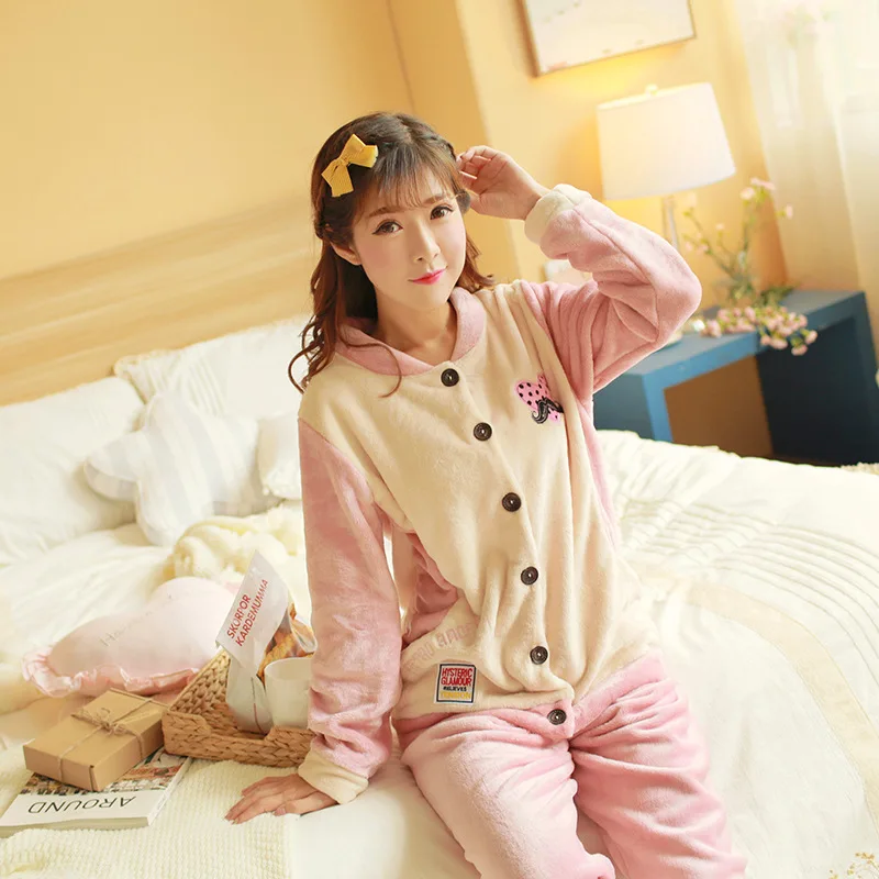 Winter Thick Coral Velvet Pajamas Open Buckle WOMEN'S Suit Flannel Pajamas Cartoon Women's Long-Sleeve Trousers Home Wear
Winter Thick Coral Velvet Pajamas Open Buckle WOMEN'S Suit Flannel Pajamas Cartoon Women's Long-Sleeve Trousers Home Wear