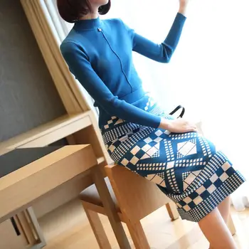 New Wear Sleeve Pullover Solid Blue Sweater and Printed Skirt Two-piece Set Fashion Print Knitting Set Autumn and Winter 2019 
New Wear Sleeve Pullover Solid Blue Sweater and Printed Skirt Two-piece Set Fashion Print Knitting Set Autumn and Winter 2019