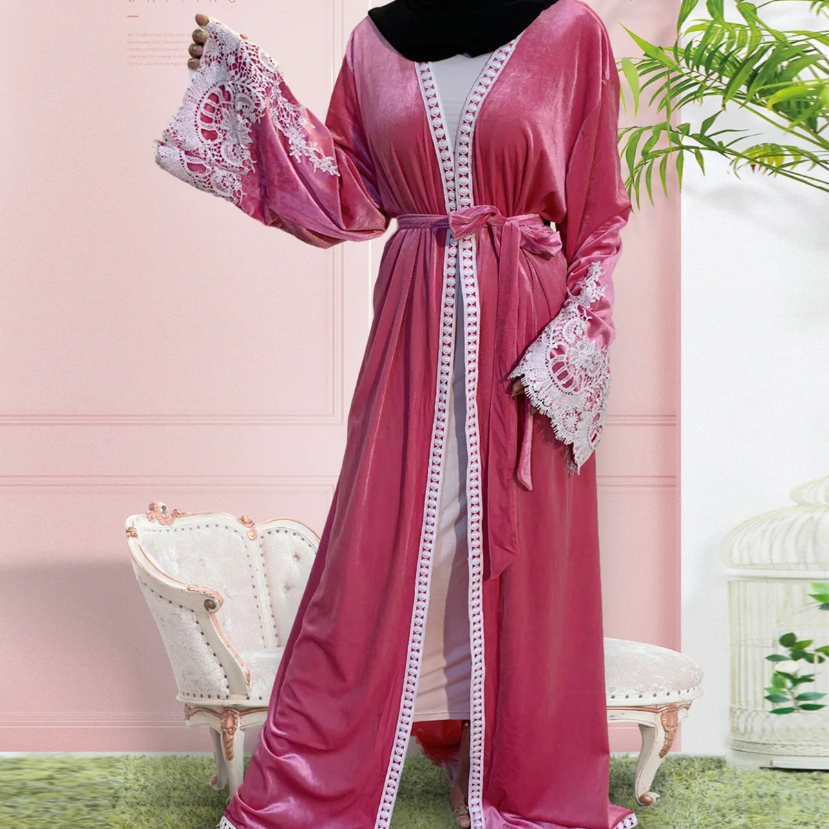Autumn Winter 2021 Muslim Fashion Dubai Velvet Kaftan Cardigan Women's Lace Stitching Cardigan Robe Abaya Kimono Outwear
Autumn Winter 2021 Muslim Fashion Dubai Velvet Kaftan Cardigan Women's Lace Stitching Cardigan Robe Abaya Kimono Outwear