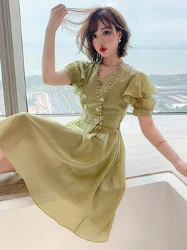 The Trend of the French Retro V-neck Double-Breasted Gloss Waist Hugging a-Style Hemline Dress Women Fashion Summer New 
The Trend of the French Retro V-neck Double-Breasted Gloss Waist Hugging a-Style Hemline Dress Women Fashion Summer New