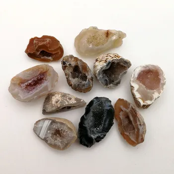12pcs No Hole Agates small Crystal geode Gray White Raw Rock Mineral Energy Natural Quartz Reiki Healing Decoration Crafts stone
12pcs No Hole Agates small Crystal geode Gray White Raw Rock Mineral Energy Natural Quartz Reiki Healing Decoration Crafts stone
