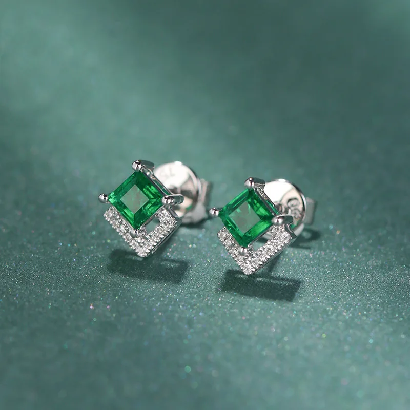 Exquisite Silver Plated Princess Cut Green Crystal Stud Earring Square Zircon Crystal Bridal Earrings Women Fashion Jewelry Gift
Exquisite Silver Plated Princess Cut Green Crystal Stud Earring Square Zircon Crystal Bridal Earrings Women Fashion Jewelry Gift