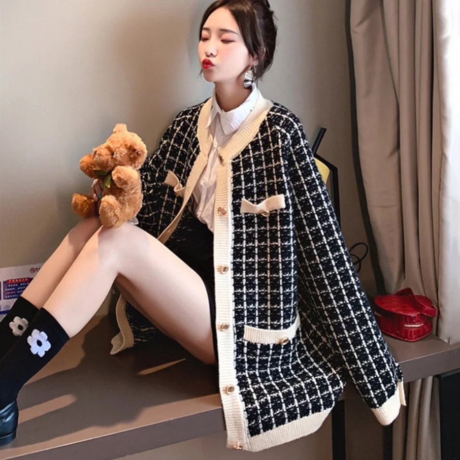 JESSIC Small Fragrance Sweater Cardigan Women Autumn And Winter New Loose Net Red Lazy Round Neck Mid-length Knitted Jacket
JESSIC Small Fragrance Sweater Cardigan Women Autumn And Winter New Loose Net Red Lazy Round Neck Mid-length Knitted Jacket