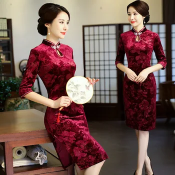 2020 Velvet Print Mom Vintage Cheongsam Design Wedding Gowns Modern Qipao Traditional Chinese Oriental Dresses Knee Length Dress
2020 Velvet Print Mom Vintage Cheongsam Design Wedding Gowns Modern Qipao Traditional Chinese Oriental Dresses Knee Length Dress