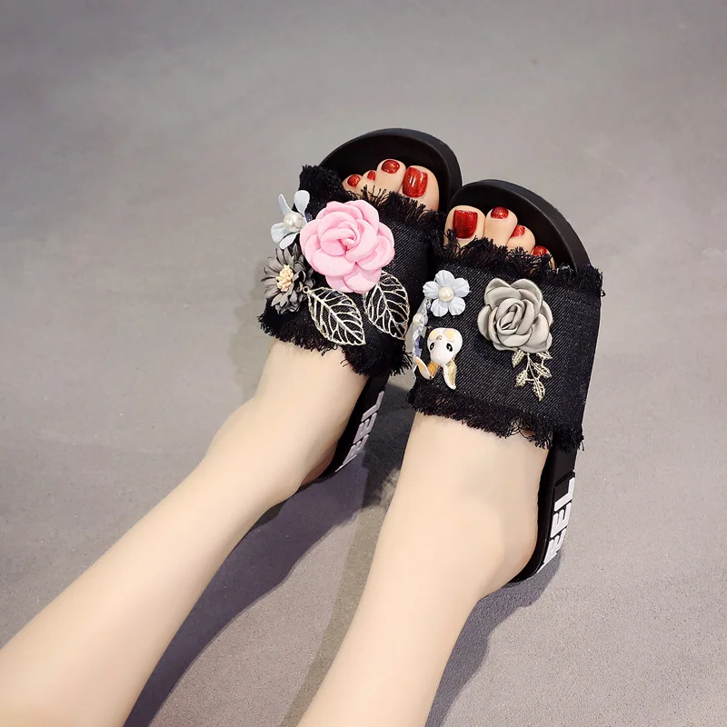 Denim Slipper Handmade Slipper Women's Summer Thick Bottomed Slippers Fashion Anti-slip Casual Sandals Flat Single-strap Slipper
Denim Slipper Handmade Slipper Women's Summer Thick Bottomed Slippers Fashion Anti-slip Casual Sandals Flat Single-strap Slipper
