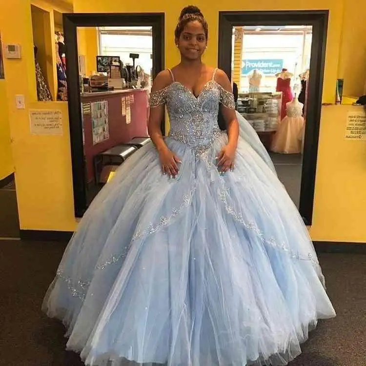 Sweet 16 Year Quinceanera Dresses Sky Blue Ball Gown Shiny Beaded Sequins Sexy Spaghetti Strap Bodice Formal Debut Dress Girl
Sweet 16 Year Quinceanera Dresses Sky Blue Ball Gown Shiny Beaded Sequins Sexy Spaghetti Strap Bodice Formal Debut Dress Girl