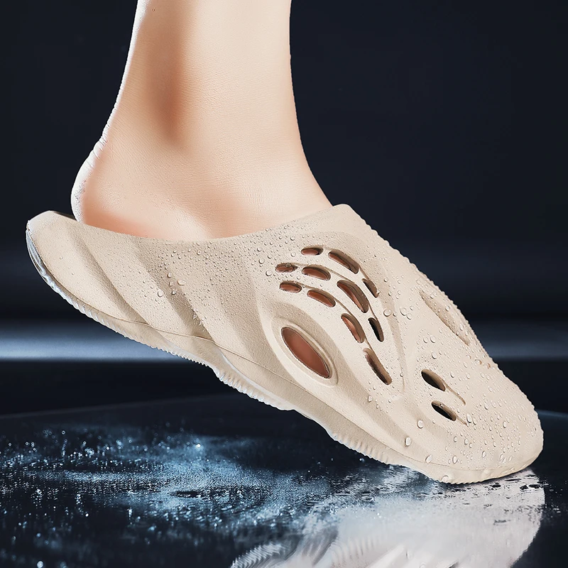 New Desigen Slippers For Men Summer Beach Slides Men Non-slip Home Slipper Comfortable Soft Water Sandals Mens Flip Flops 
New Desigen Slippers For Men Summer Beach Slides Men Non-slip Home Slipper Comfortable Soft Water Sandals Mens Flip Flops