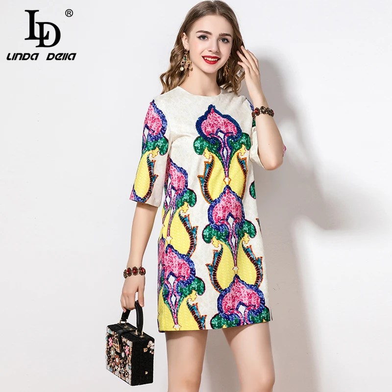 LD LINDA DELLA 2020 Fashion Runway Summer Dress Women's Short Sleeve Art Flowers Print Sequined Beading Loose Vintage Dress
LD LINDA DELLA 2020 Fashion Runway Summer Dress Women's Short Sleeve Art Flowers Print Sequined Beading Loose Vintage Dress