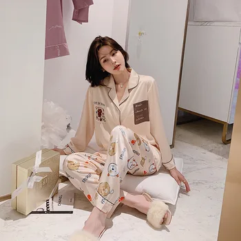 Cartoon pajamas women's thin ice and snow silk long-sleeved two-piece Korean fashion letters home service suit spring and autumn
Cartoon pajamas women's thin ice and snow silk long-sleeved two-piece Korean fashion letters home service suit spring and autumn