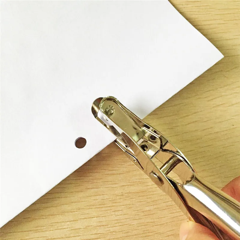 Scrapbooking Plier Puncher Circle Card Cut Hole Craft Sheet Shape Cardmaking Handicraft Tool Paper Office Statinery Punch School
Scrapbooking Plier Puncher Circle Card Cut Hole Craft Sheet Shape Cardmaking Handicraft Tool Paper Office Statinery Punch School
