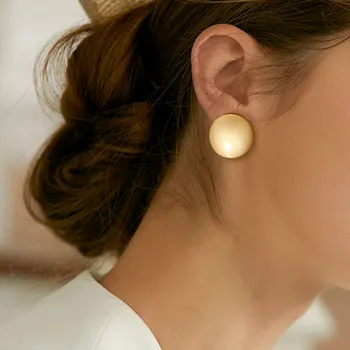 New Simple Plain Round Stud Earrings Fashion Big Circle Gold Color Metal Statement Earrings for Women 2020 Party Female Jewelry
New Simple Plain Round Stud Earrings Fashion Big Circle Gold Color Metal Statement Earrings for Women 2020 Party Female Jewelry