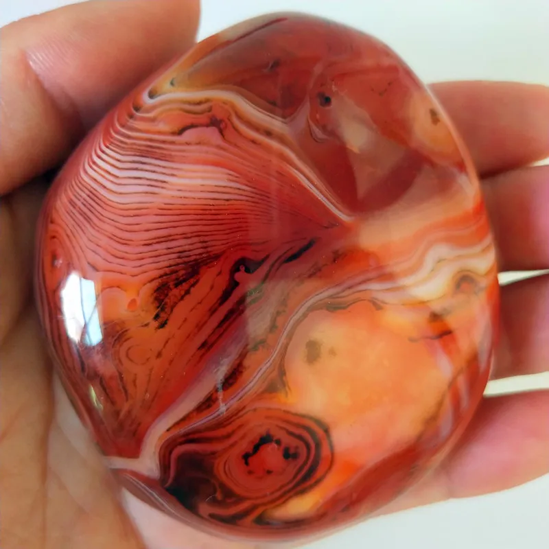 Natural stone red agatAnd patterned silke palm stones playthings small stones and crystals healing crystals
Natural stone red agatAnd patterned silke palm stones playthings small stones and crystals healing crystals