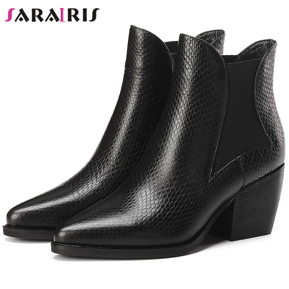 SARAIRIS Brand New Ladies Chunky Heels Genuine Leather Shoes Woman Party Ol Fashion Pointed Toe Ankle Boots Women Big Size 33-42
SARAIRIS Brand New Ladies Chunky Heels Genuine Leather Shoes Woman Party Ol Fashion Pointed Toe Ankle Boots Women Big Size 33-42