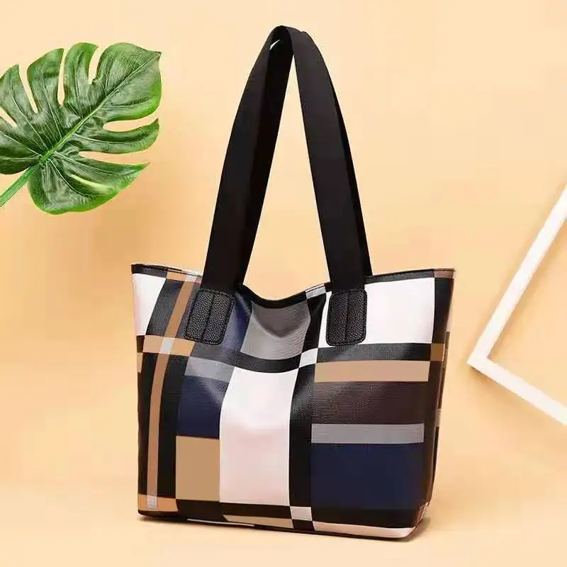 RoyaDong Brand Fashion Women's Handbags Big Tote Bags For Women 2019 Luxury Pu Leather Plaid Shoulder Bag Ladies Design Handbag
RoyaDong Brand Fashion Women's Handbags Big Tote Bags For Women 2019 Luxury Pu Leather Plaid Shoulder Bag Ladies Design Handbag