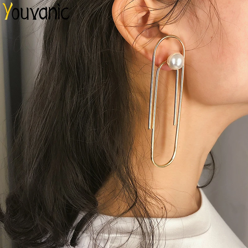 Youvanic Exaggerated Gold Clip Pin Shape Drop Earring For Women Personality Long Pearl Dangle Earring Female Bincos Jewelry 1344
Youvanic Exaggerated Gold Clip Pin Shape Drop Earring For Women Personality Long Pearl Dangle Earring Female Bincos Jewelry 1344
