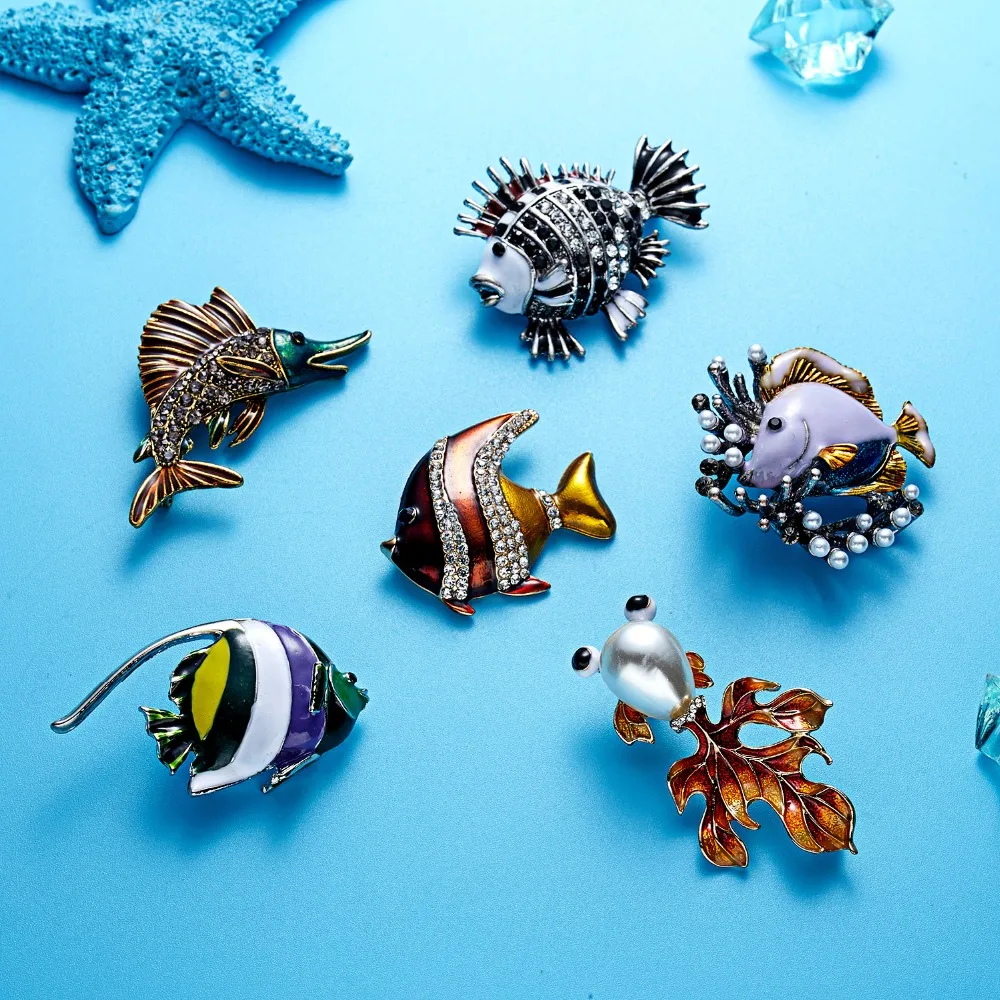 New Colorful Goldfish Enamel Brooches Pins Small Fish Coral Pearl Crystal Animal Brooch Women Girls Fashion Jewelry Accessories
New Colorful Goldfish Enamel Brooches Pins Small Fish Coral Pearl Crystal Animal Brooch Women Girls Fashion Jewelry Accessories