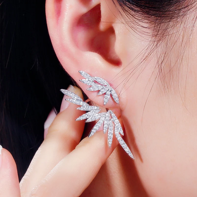 CWWZircons Chic Elegant 2 in 1 Famous Design Leaf Full Micro Paved Cubic Zirconia Earring for Ladies Fashion Jewelry CZ627
CWWZircons Chic Elegant 2 in 1 Famous Design Leaf Full Micro Paved Cubic Zirconia Earring for Ladies Fashion Jewelry CZ627