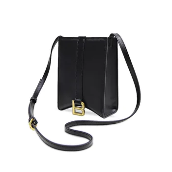 Ladies bag new leather diagonal bag fashion B word buckle hourglass mobile phone bag cowhide female bag shoulder bag Fashion
Ladies bag new leather diagonal bag fashion B word buckle hourglass mobile phone bag cowhide female bag shoulder bag Fashion