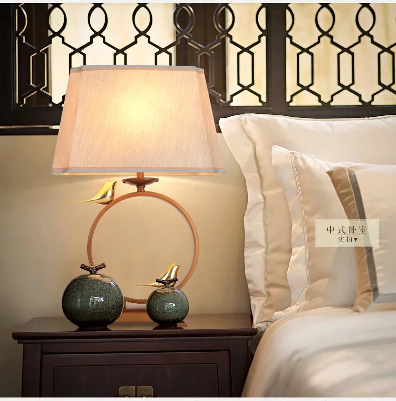 Retro Table Light New Chinese Hotel Lobby Living Room Wrought Iron Study Simple Classical Bedside Atmosphere Bedroom Desk Lamp
Retro Table Light New Chinese Hotel Lobby Living Room Wrought Iron Study Simple Classical Bedside Atmosphere Bedroom Desk Lamp