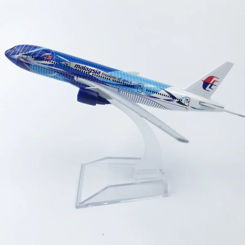 16cm Aircraft Model Wave 777 Alloy Aircraft Model Aircraft Model Toys Airplane Airliner Kid Gifts Collectible
16cm Aircraft Model Wave 777 Alloy Aircraft Model Aircraft Model Toys Airplane Airliner Kid Gifts Collectible