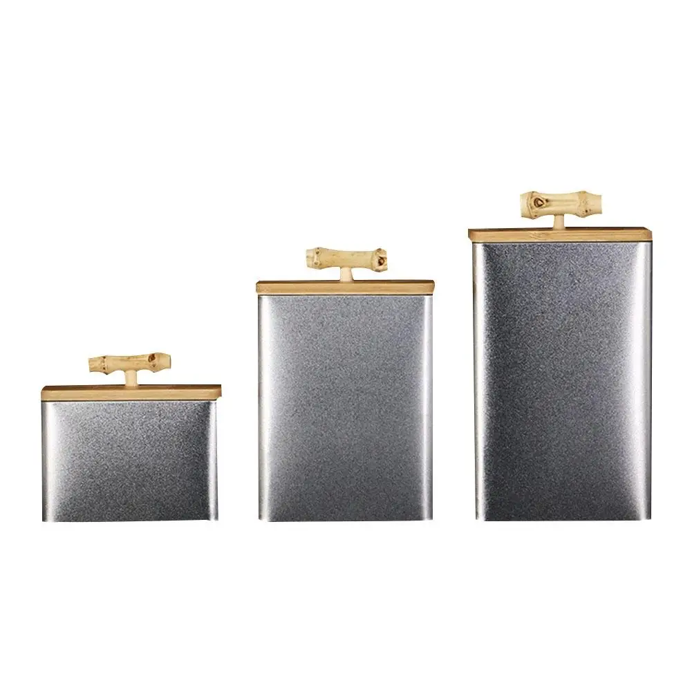 Retro Tea Cans Coffee Candy Seasoning Storage Tank Medicine Coffee Container Tin Cans Metal Wooden Handle Bamboo Cover Iron Box
Retro Tea Cans Coffee Candy Seasoning Storage Tank Medicine Coffee Container Tin Cans Metal Wooden Handle Bamboo Cover Iron Box