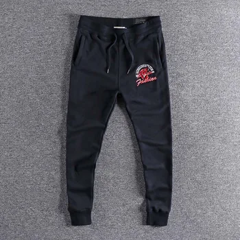 2019 new arrival Four Seasons Men's Casual Pants and trouser with American Style Embroidery high quality fashion wear on sale
2019 new arrival Four Seasons Men's Casual Pants and trouser with American Style Embroidery high quality fashion wear on sale
