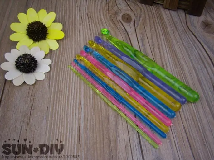 Free Shipping Colorful Acrylic Crochet Hooks 9pcs a set size 3.0-12.0mm crafts crochet for DIY knitting/needlework
Free Shipping Colorful Acrylic Crochet Hooks 9pcs a set size 3.0-12.0mm crafts crochet for DIY knitting/needlework