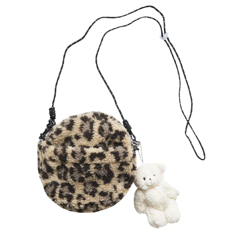 Leopard Series Crossbody Bag 2019 Autumn New Women's Retro Plush Small Round Bag Ladies Polyester Fashion Shoulder Bag
Leopard Series Crossbody Bag 2019 Autumn New Women's Retro Plush Small Round Bag Ladies Polyester Fashion Shoulder Bag