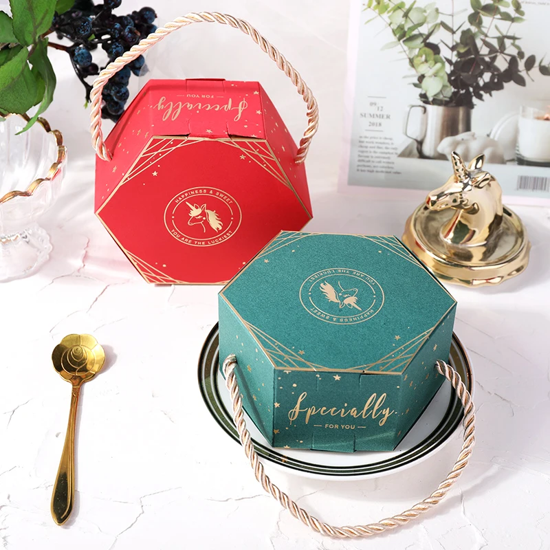 Red Green Snowflake Box Creative Gift Box Nougat Biscuit Box Pineapple Crisp Box Portable Box Party Bags Macaron Box
Red Green Snowflake Box Creative Gift Box Nougat Biscuit Box Pineapple Crisp Box Portable Box Party Bags Macaron Box