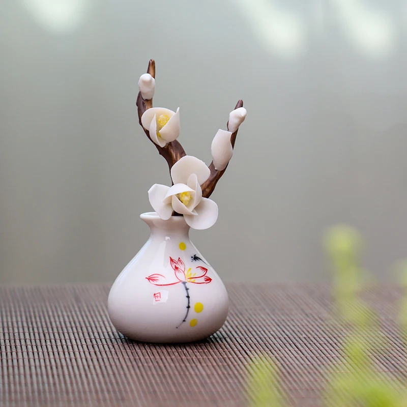 

Creative Ceramic Simulation Plum Blossom Magnolia Flower Handmade Vase Desk Small Sculpture Decoration Chinese Home Decoration