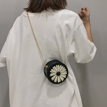 Lady Creative Design Flowers Single Chains Women Bag Youth Lightweight Student Sweet Lovely Shoulder Messenger Bag Fashion Style
Lady Creative Design Flowers Single Chains Women Bag Youth Lightweight Student Sweet Lovely Shoulder Messenger Bag Fashion Style