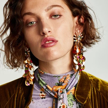 Long tassel sequins exaggerated pendant zircon gold women's earrings fashion bohemian color statement charm alloy jewelry
Long tassel sequins exaggerated pendant zircon gold women's earrings fashion bohemian color statement charm alloy jewelry