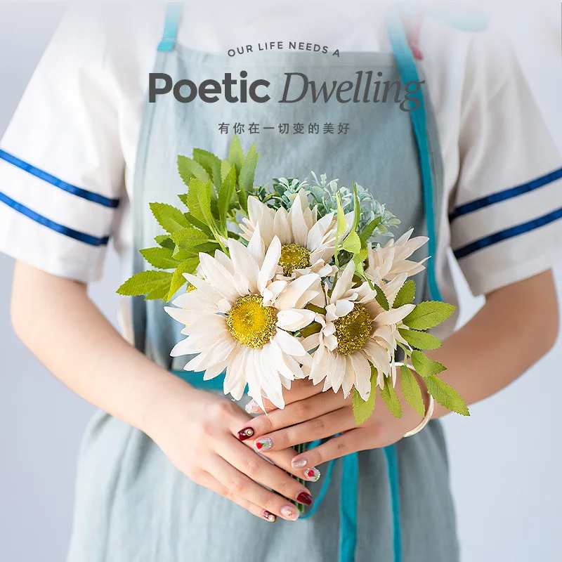 30CM 5 Head European Style Retro Simulation Artificial Van Gogh Sunflowers Wedding Decoration Bride Holding Real Touch
30CM 5 Head European Style Retro Simulation Artificial Van Gogh Sunflowers Wedding Decoration Bride Holding Real Touch