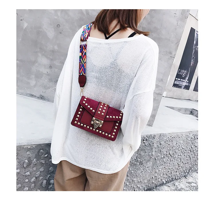 Korean version sanded small square bag classic rivet single shoulder oblique span handbag
Korean version sanded small square bag classic rivet single shoulder oblique span handbag