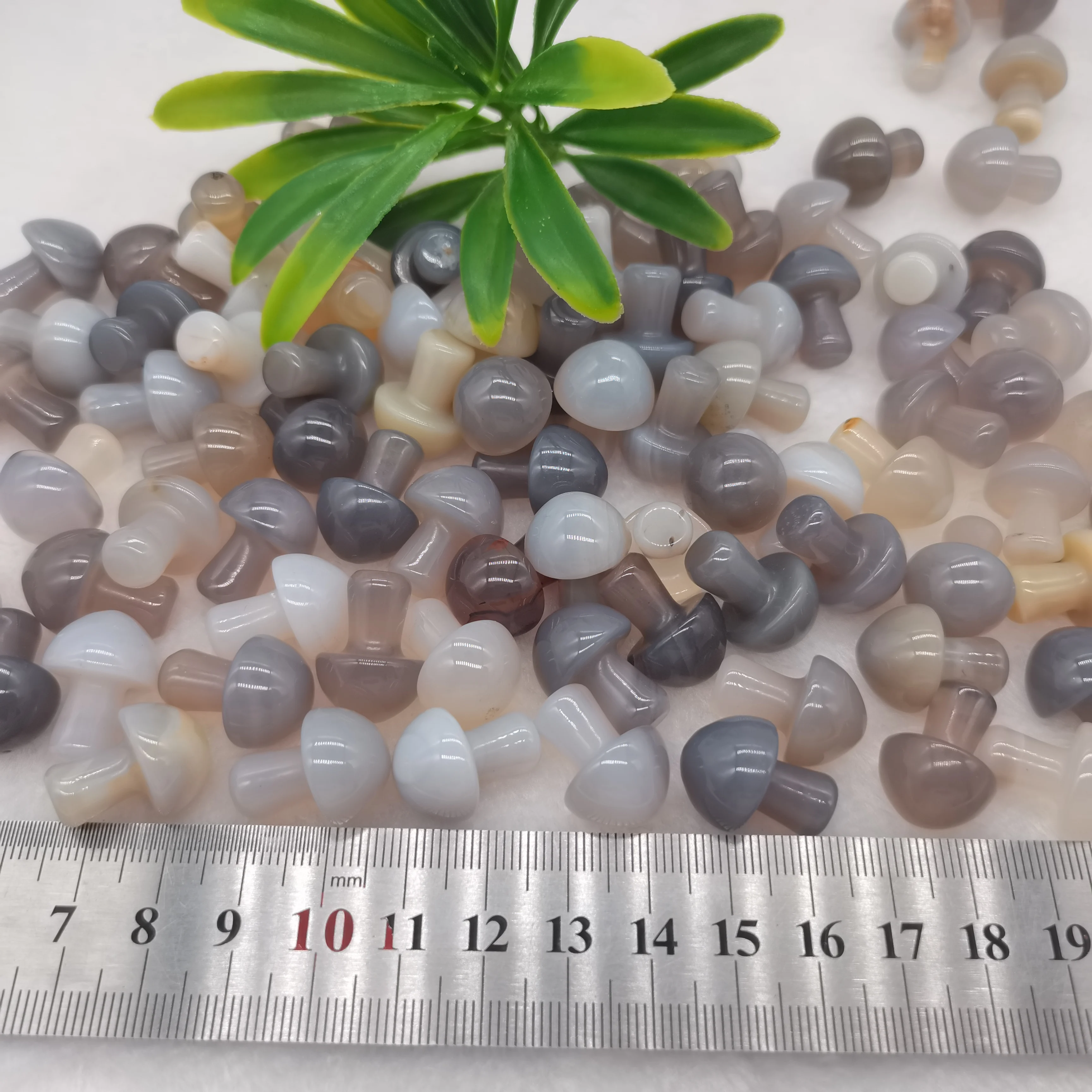 Crystal Agate Stone, Natural Quartz Crystal, Mushroom-Shape Flower Pot and Fish Tank Decoration
Crystal Agate Stone, Natural Quartz Crystal, Mushroom-Shape Flower Pot and Fish Tank Decoration