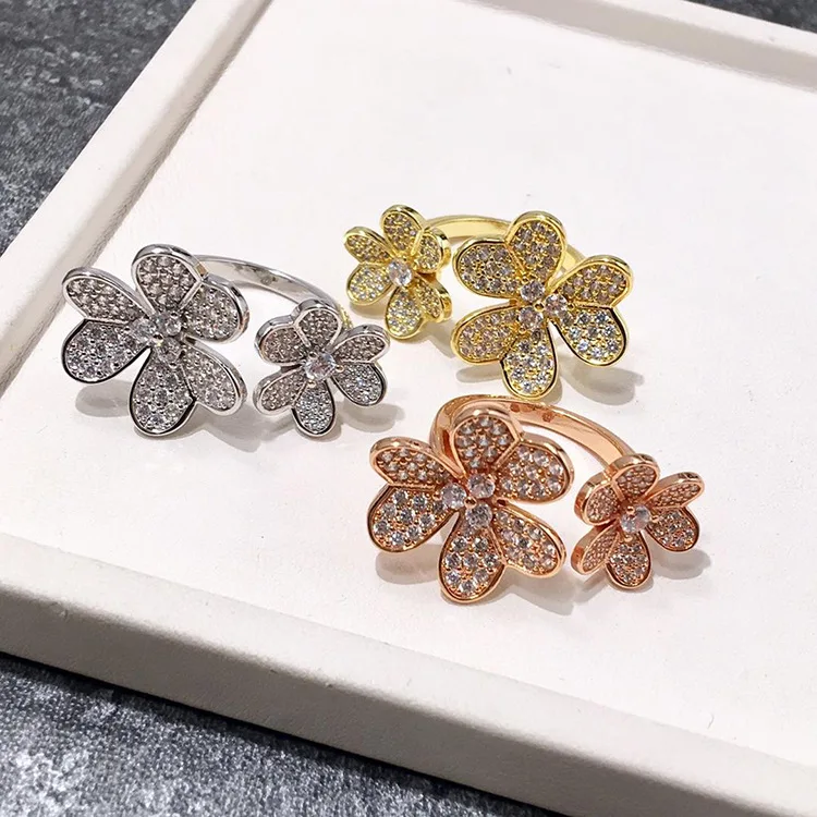 Hot female opening ring jewelry exquisite four-leaf clover fashion personality smooth face to send a gift of love 2019 new
Hot female opening ring jewelry exquisite four-leaf clover fashion personality smooth face to send a gift of love 2019 new