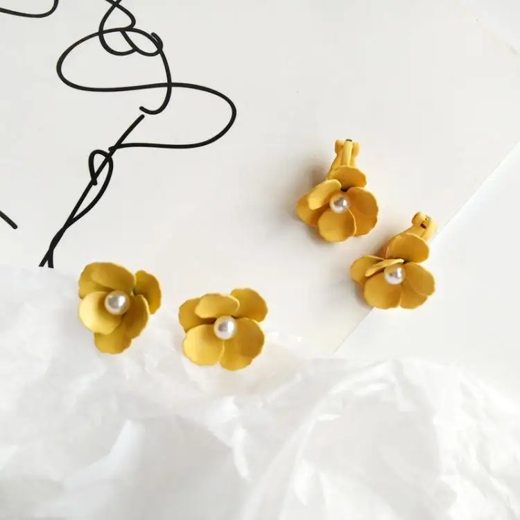 New Fashion Bohemian Yellow Colors Flower Shape Earrings Small Cute Flower Stud Earring
New Fashion Bohemian Yellow Colors Flower Shape Earrings Small Cute Flower Stud Earring
