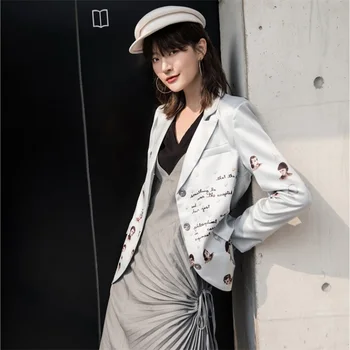 Spring and autumn new women's characters alphabet fun printing single-breasted long-sleeved suit retro Wild casual Slim Blazers
Spring and autumn new women's characters alphabet fun printing single-breasted long-sleeved suit retro Wild casual Slim Blazers