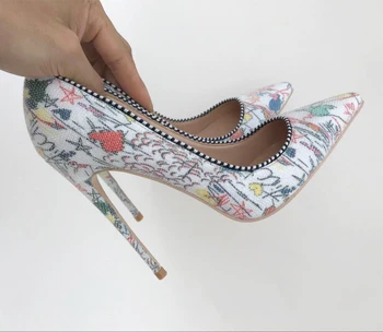 2020 autumn new color matching edge fish scale print fashion high heels 12cm pointed toe stiletto pumps
2020 autumn new color matching edge fish scale print fashion high heels 12cm pointed toe stiletto pumps