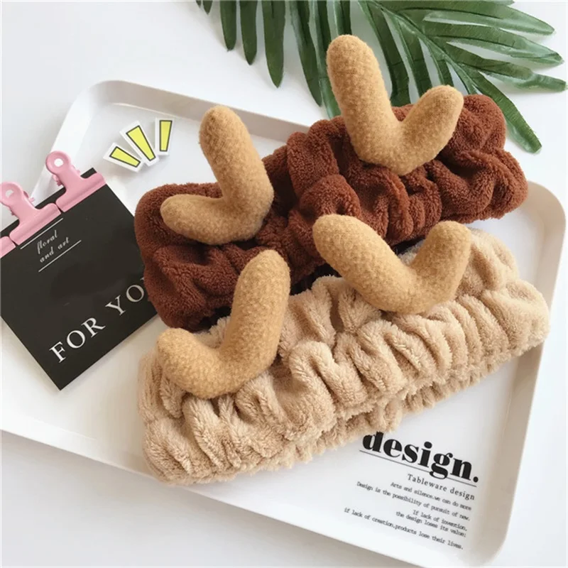 2019 Elk Hair Band Satan Christmas Antlers Lovely Soft Headband for Women Girls Winter Headbands Coral Fleece Hair Accessories
2019 Elk Hair Band Satan Christmas Antlers Lovely Soft Headband for Women Girls Winter Headbands Coral Fleece Hair Accessories