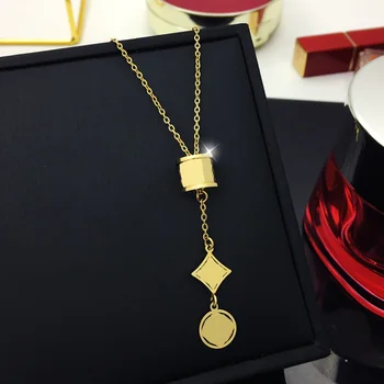 European And American Fashion Luxury Old Flower Small Waist Titanium Steel Necklace Luxury Couple Accessories Necklace
European And American Fashion Luxury Old Flower Small Waist Titanium Steel Necklace Luxury Couple Accessories Necklace