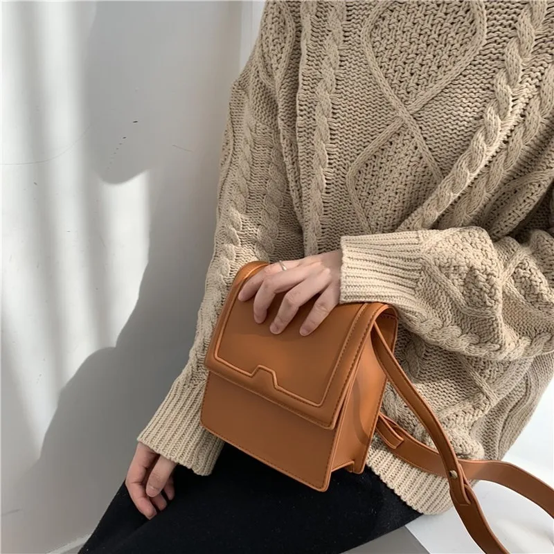 2020 New women bag ladies casual bag fashion temperament shoulder small square bag
2020 New women bag ladies casual bag fashion temperament shoulder small square bag