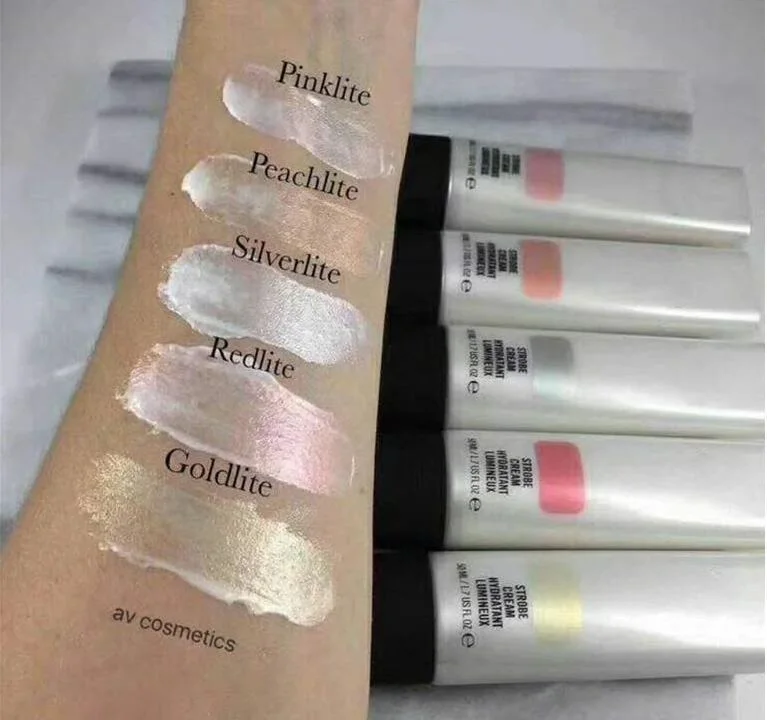 Face Highlighters Primer Strobe Cream Hydratant Lumineux Effext-Creme Silky Smooth Highlighting Foundation Primer 50ML
Face Highlighters Primer Strobe Cream Hydratant Lumineux Effext-Creme Silky Smooth Highlighting Foundation Primer 50ML