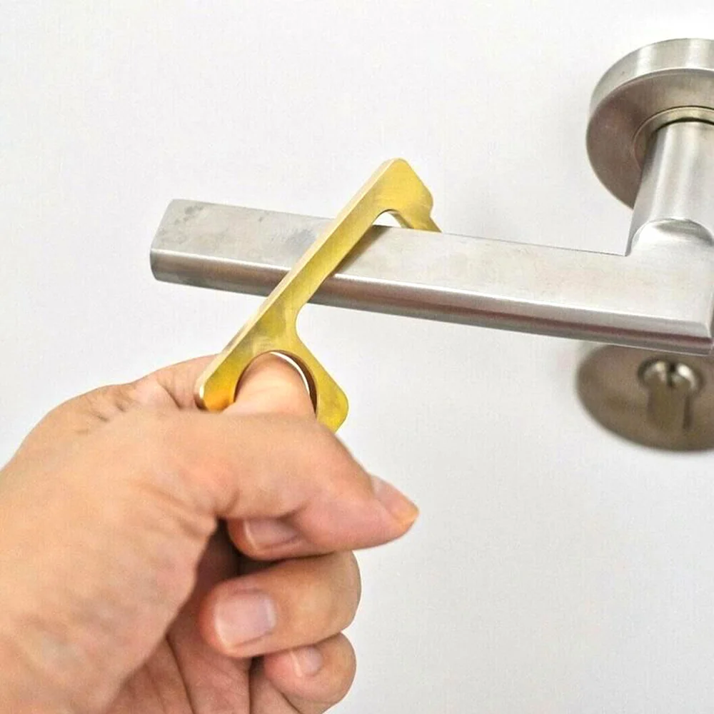 1pcs Non-contact EDC Door Opener Safety Door Handle Brass Key Grip Anti-bacteria Opener Press Elevator Tool Keychain
1pcs Non-contact EDC Door Opener Safety Door Handle Brass Key Grip Anti-bacteria Opener Press Elevator Tool Keychain