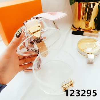 2020 Luxury Ladies Hand Bags Bolsa Modis Transparent Women Bag Jelly Bag Female Bag Messenger Bag Shoulder Bag Handbag Clutch
2020 Luxury Ladies Hand Bags Bolsa Modis Transparent Women Bag Jelly Bag Female Bag Messenger Bag Shoulder Bag Handbag Clutch