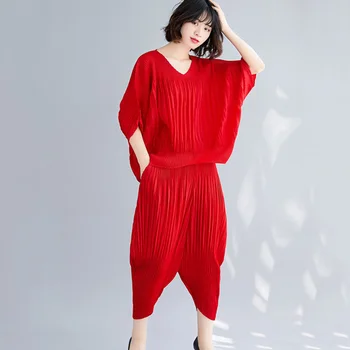 LANMREM Red Bat Short-sleeved V-neck Pleated T-shirt Seven-point Pants Plus Women Suit Casual Fashion 2020 Summer New TV747
LANMREM Red Bat Short-sleeved V-neck Pleated T-shirt Seven-point Pants Plus Women Suit Casual Fashion 2020 Summer New TV747
