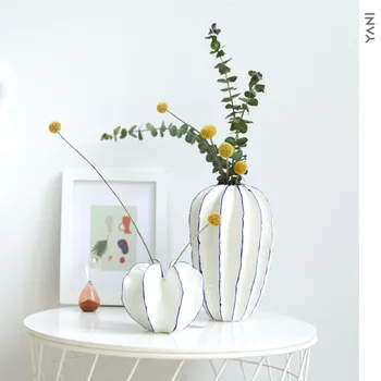 CHINA JINGDEZHEN KERAMISCHE VAAS CREATIEVE HOME DECORATIE TV KAST KERAMISCHE AMBACHTEN ORNAMENTEN GEDROOGDE BLOEMENVAAS
CHINA JINGDEZHEN KERAMISCHE VAAS CREATIEVE HOME DECORATIE TV KAST KERAMISCHE AMBACHTEN ORNAMENTEN GEDROOGDE BLOEMENVAAS