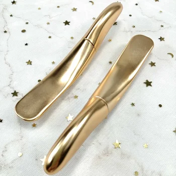 New Beauty Gold Elegant Cosmetic Eyeliner Container Eyeliner Bottle Eyelash Growth Liquid Packing Tube Plastic Lip liner Pen 
New Beauty Gold Elegant Cosmetic Eyeliner Container Eyeliner Bottle Eyelash Growth Liquid Packing Tube Plastic Lip liner Pen