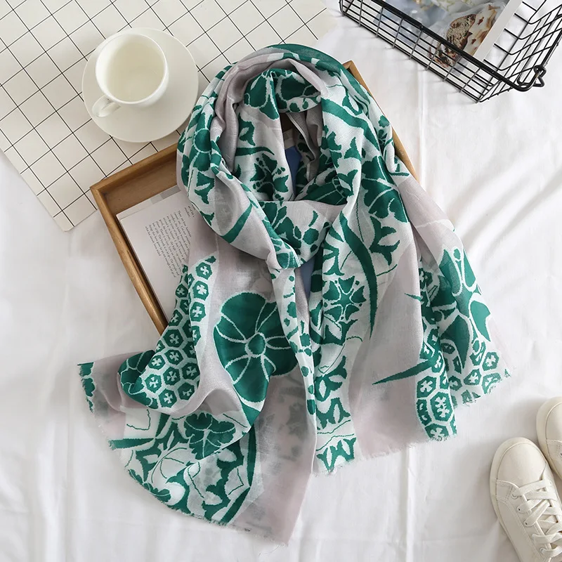 Autumn Fashion Floral Chain Viscose Hijab Scarf Maxi Wraps Scarves Lady Print Headhand Muslim Shawl Long Soft Islamic Scarves
Autumn Fashion Floral Chain Viscose Hijab Scarf Maxi Wraps Scarves Lady Print Headhand Muslim Shawl Long Soft Islamic Scarves